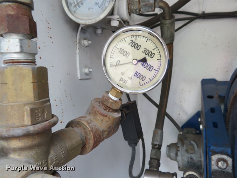 image for item DH1625 2004 International 5900i hydrovac truck