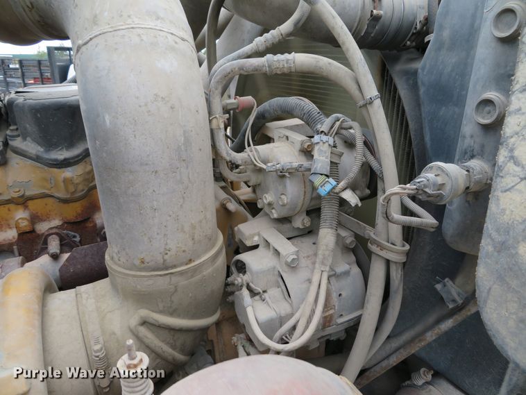 image for item DH1625 2004 International 5900i hydrovac truck