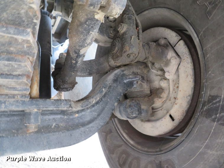 image for item DH1625 2004 International 5900i hydrovac truck