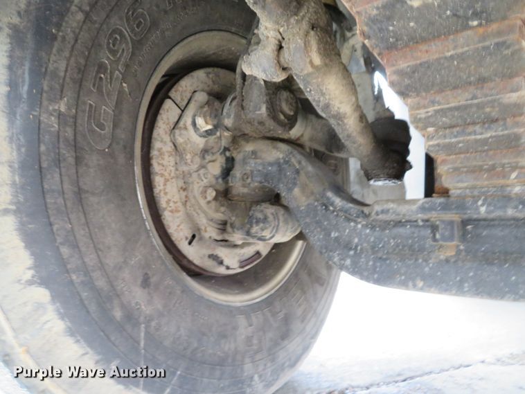 image for item DH1625 2004 International 5900i hydrovac truck