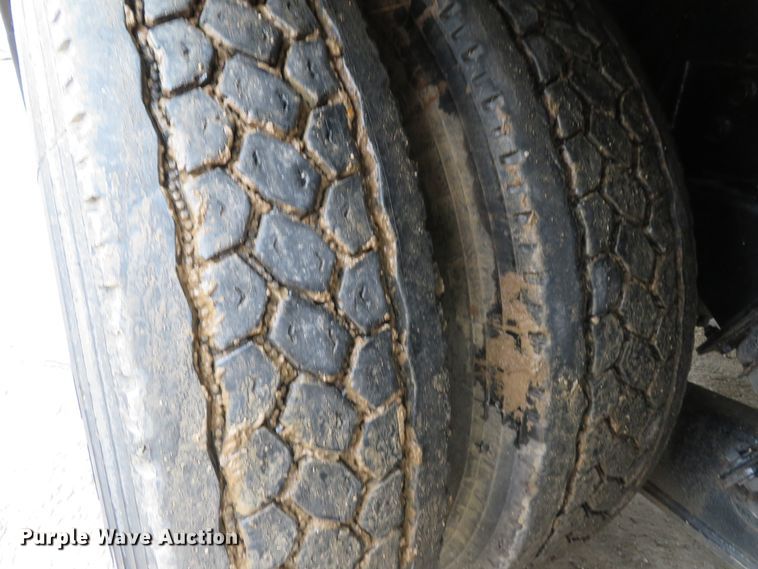 image for item DH1625 2004 International 5900i hydrovac truck