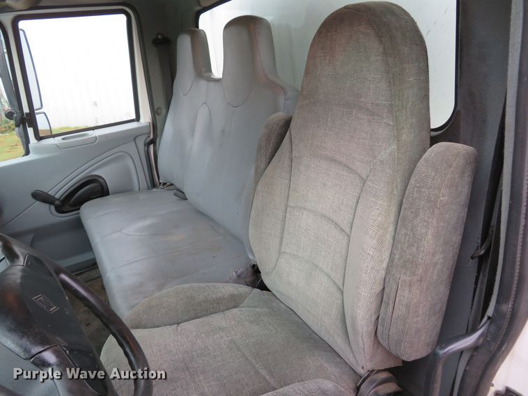 image for item DH1626 2006 International 4400 tank truck