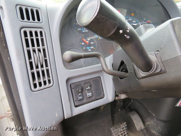 image for item DH1626 2006 International 4400 tank truck