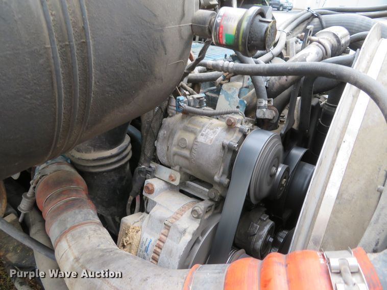 image for item DH1626 2006 International 4400 tank truck