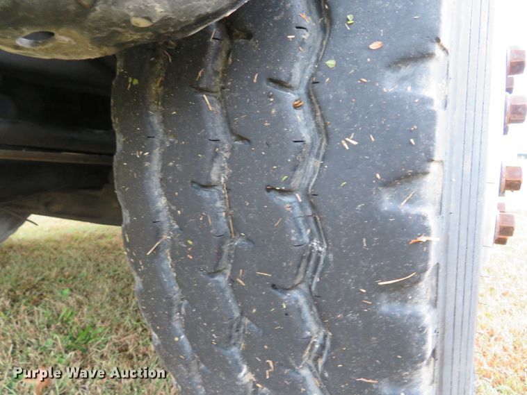 image for item DH1626 2006 International 4400 tank truck