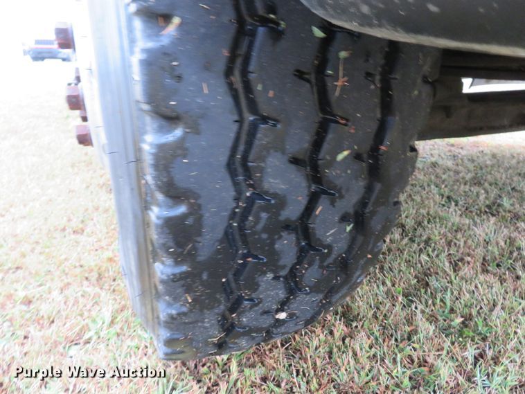 image for item DH1626 2006 International 4400 tank truck