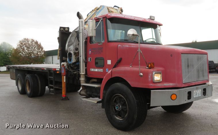 image for item DH1628 1995 White GMC WG crane truck