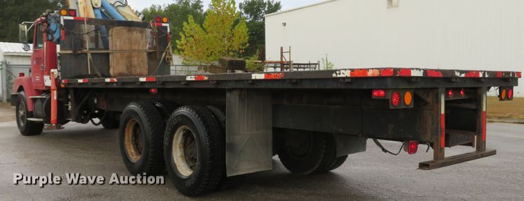 image for item DH1628 1995 White GMC WG crane truck