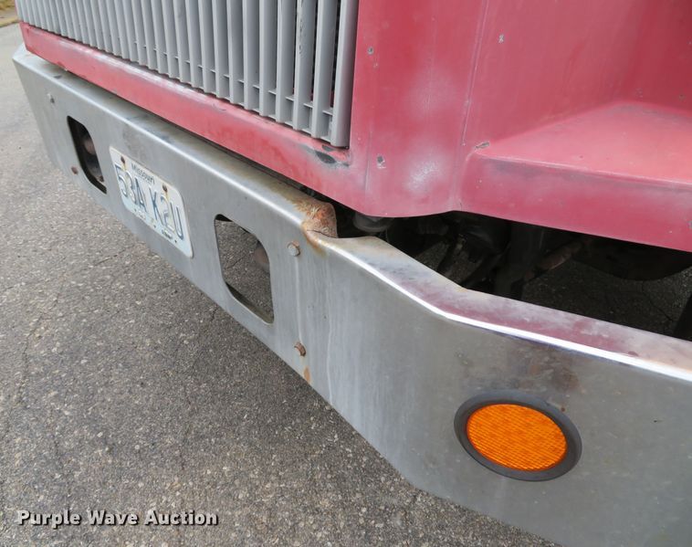 image for item DH1628 1995 White GMC WG crane truck