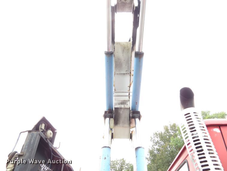 image for item DH1628 1995 White GMC WG crane truck