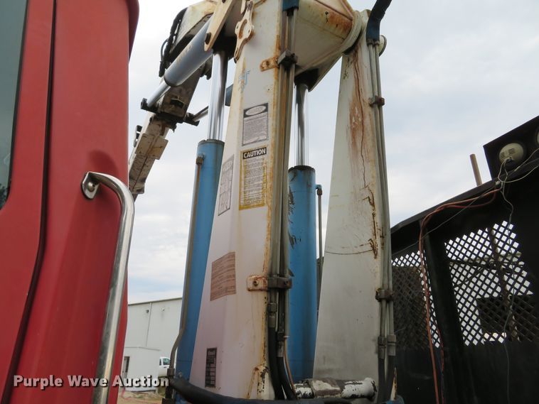 image for item DH1628 1995 White GMC WG crane truck