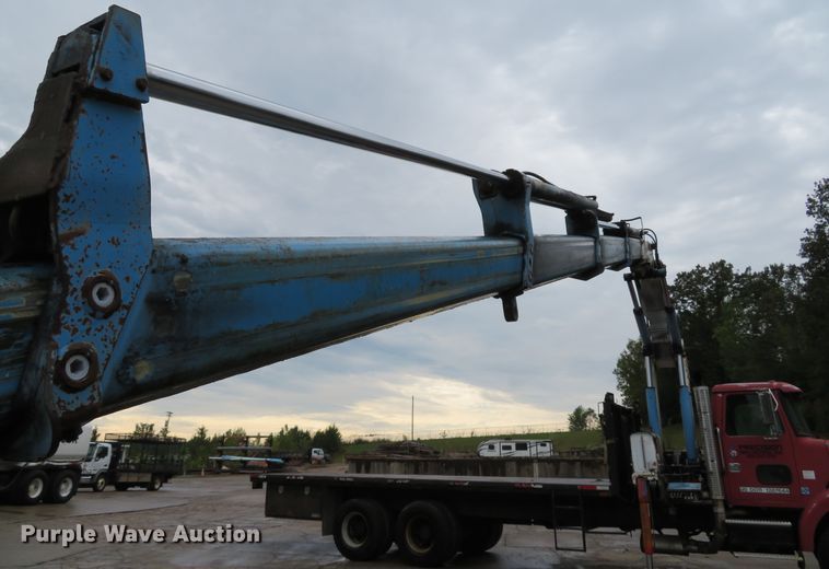 image for item DH1628 1995 White GMC WG crane truck
