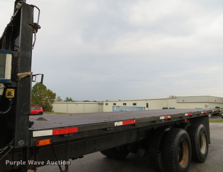 image for item DH1628 1995 White GMC WG crane truck