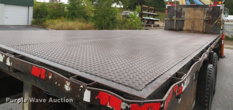 image for item DH1628 1995 White GMC WG crane truck