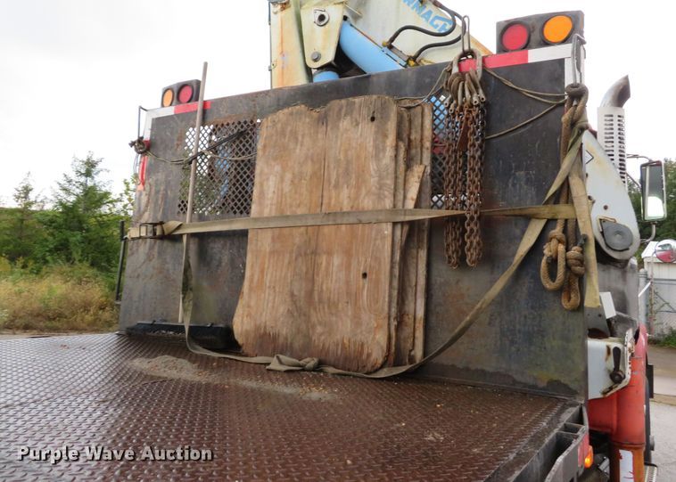 image for item DH1628 1995 White GMC WG crane truck