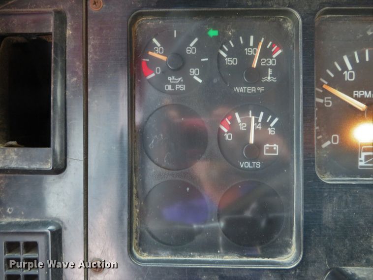 image for item DH1628 1995 White GMC WG crane truck