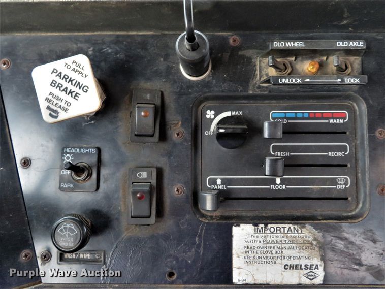 image for item DH1628 1995 White GMC WG crane truck