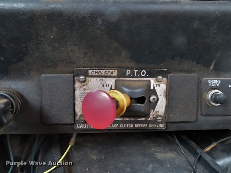 image for item DH1628 1995 White GMC WG crane truck