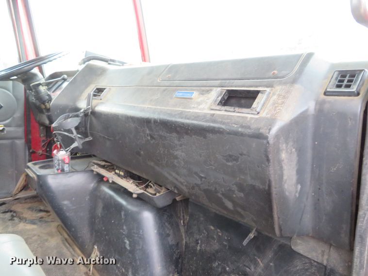 image for item DH1628 1995 White GMC WG crane truck