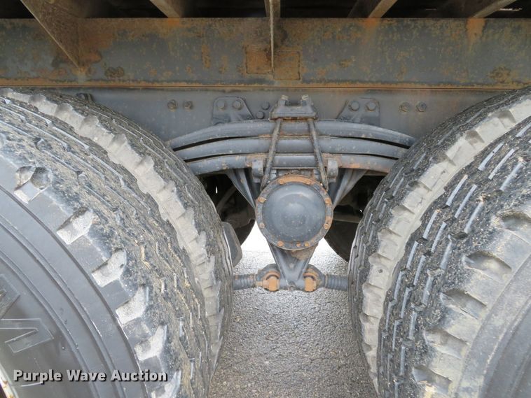 image for item DH1628 1995 White GMC WG crane truck