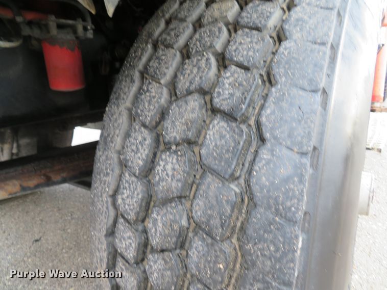 image for item DH1628 1995 White GMC WG crane truck