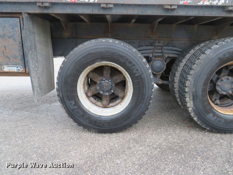 image for item DH1628 1995 White GMC WG crane truck