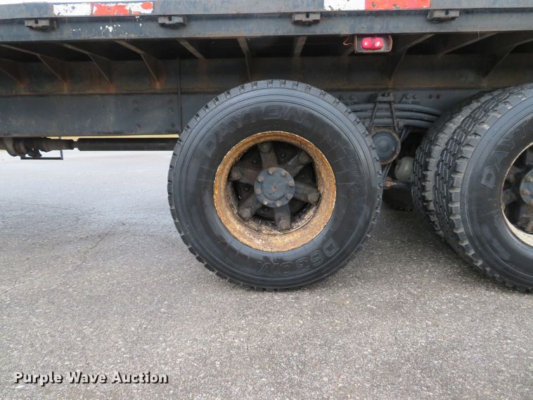 image for item DH1628 1995 White GMC WG crane truck