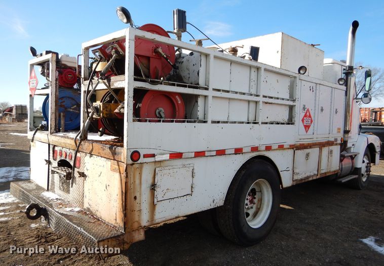 image for item DH2711 1994 White GMC WIA service truck
