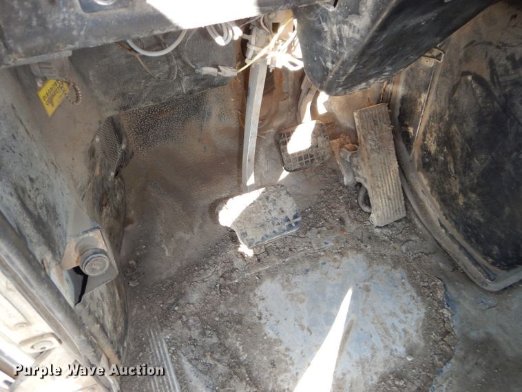 image for item DH2711 1994 White GMC WIA service truck