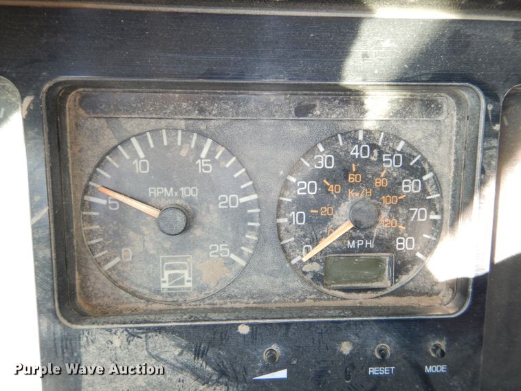 image for item DH2711 1994 White GMC WIA service truck