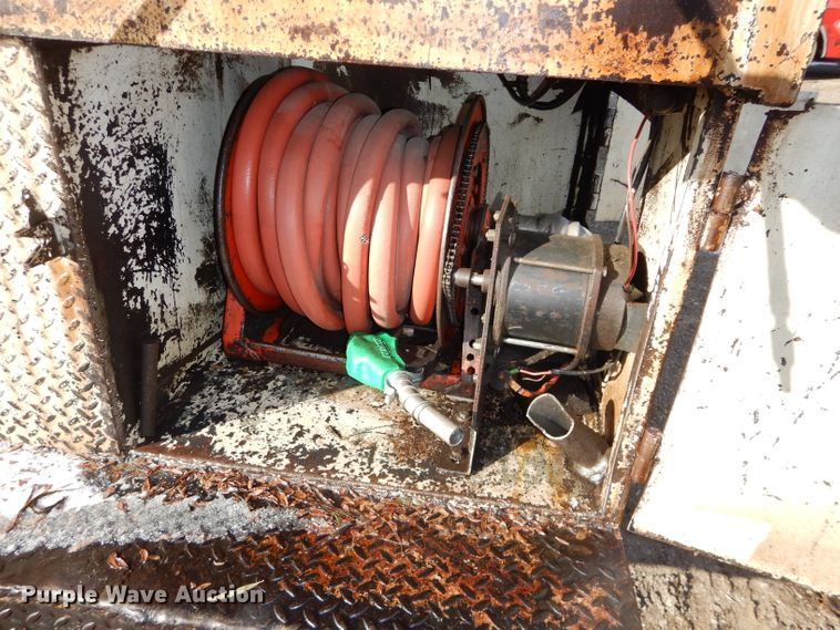 image for item DH2711 1994 White GMC WIA service truck