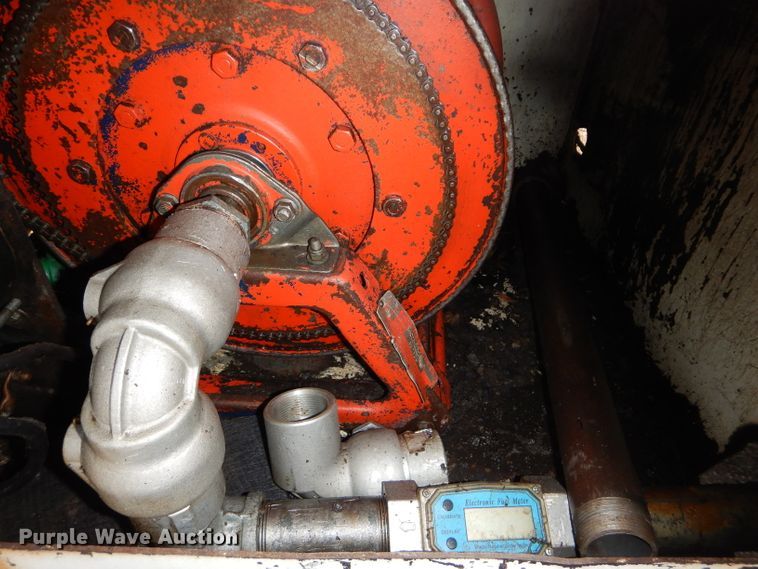 image for item DH2711 1994 White GMC WIA service truck