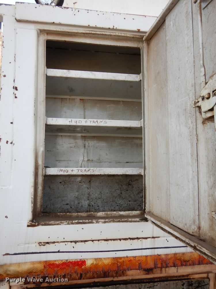 image for item DH2711 1994 White GMC WIA service truck