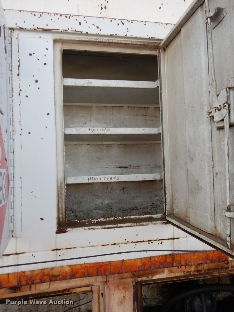 image for item DH2711 1994 White GMC WIA service truck