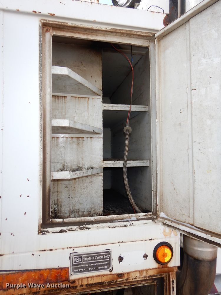 image for item DH2711 1994 White GMC WIA service truck