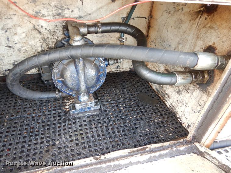 image for item DH2711 1994 White GMC WIA service truck