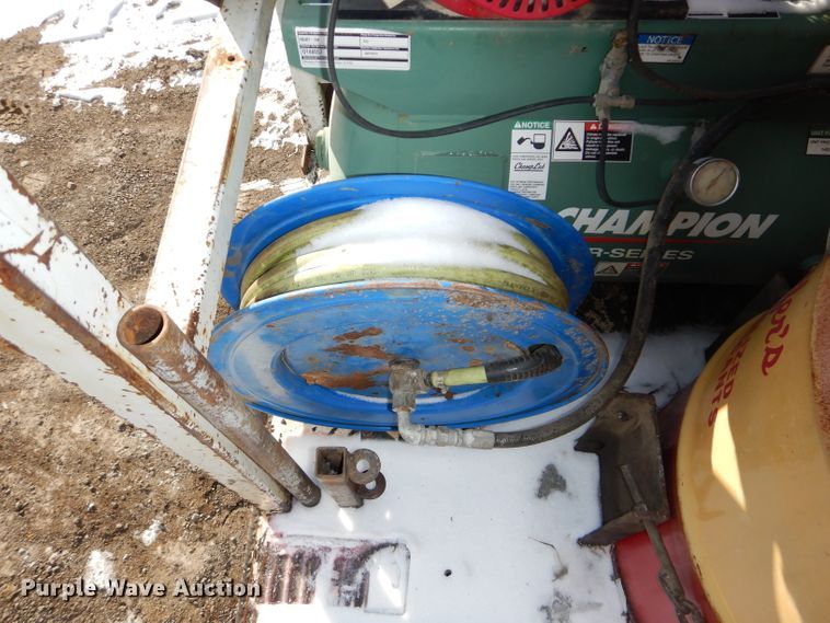 image for item DH2711 1994 White GMC WIA service truck