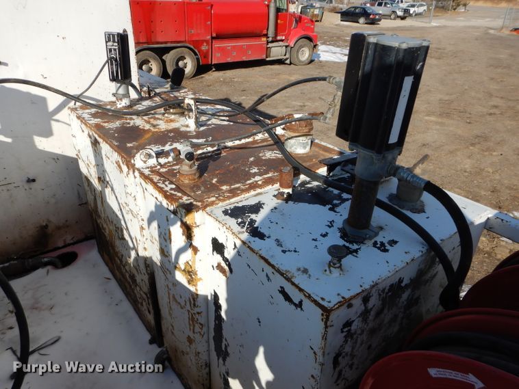 image for item DH2711 1994 White GMC WIA service truck