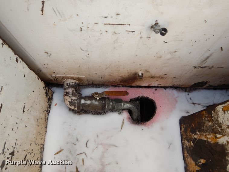 image for item DH2711 1994 White GMC WIA service truck