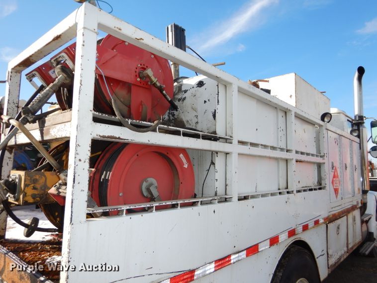 image for item DH2711 1994 White GMC WIA service truck