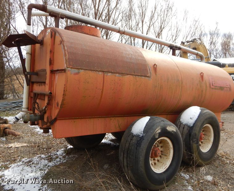 image for item DH2714 Calumet S3750 water wagon