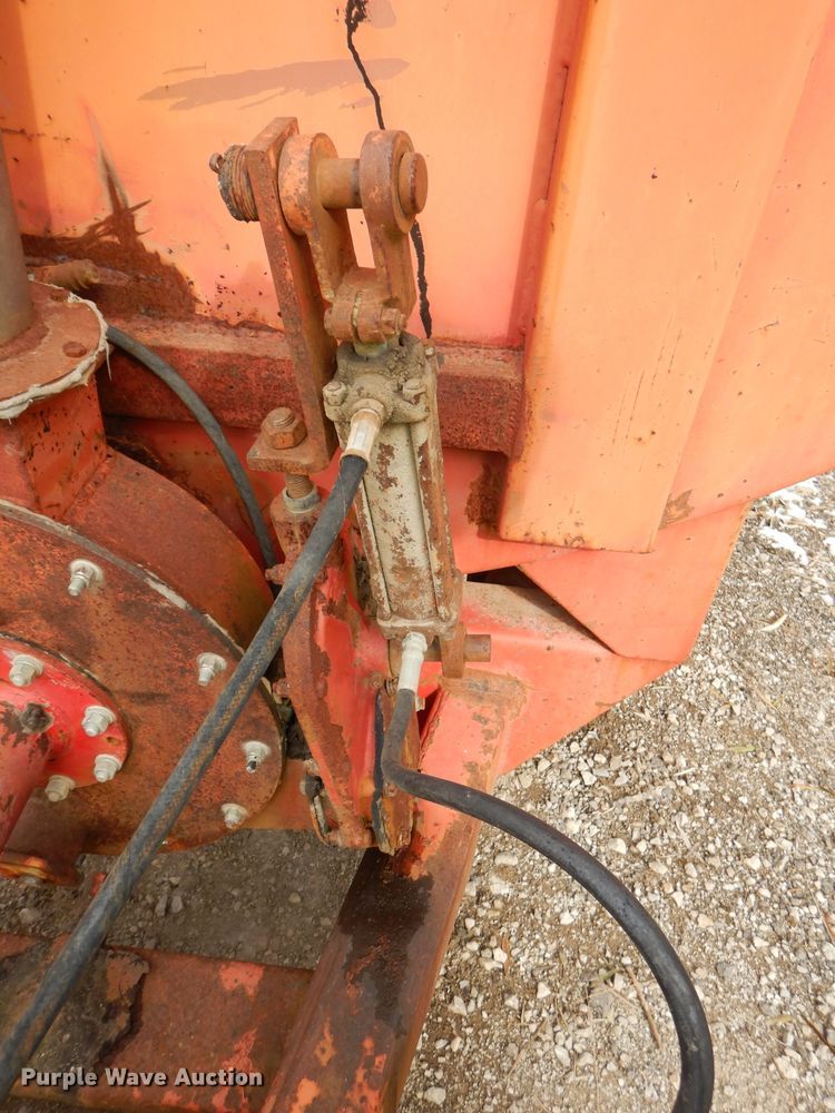 image for item DH2714 Calumet S3750 water wagon