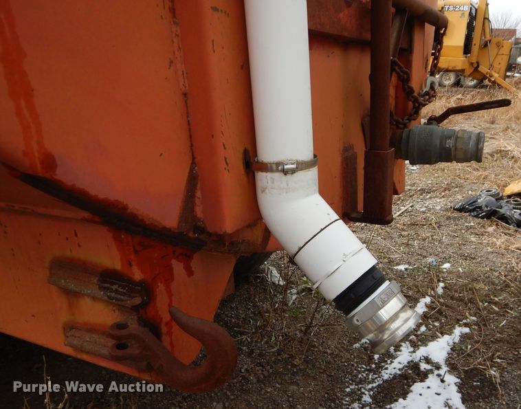 image for item DH2714 Calumet S3750 water wagon