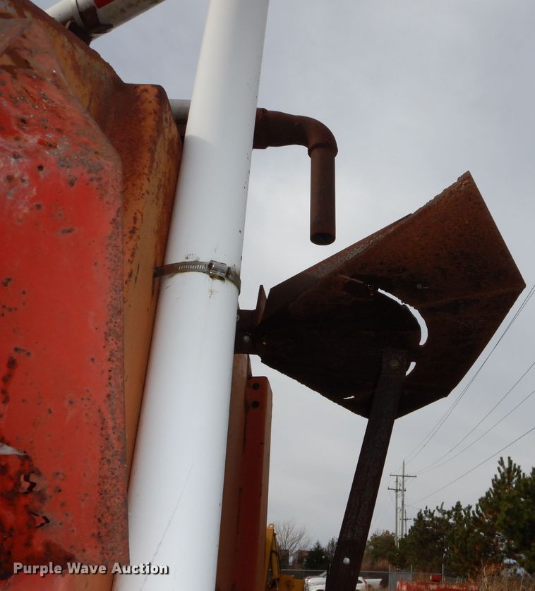 image for item DH2714 Calumet S3750 water wagon