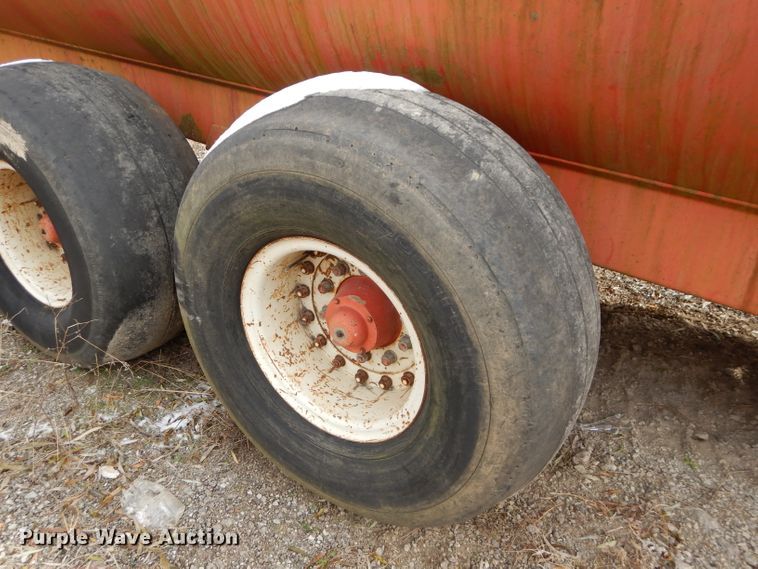 image for item DH2714 Calumet S3750 water wagon