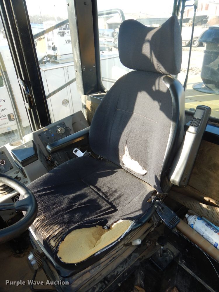 image for item DH2718 2008 Caterpillar 815F Series II soil compactor