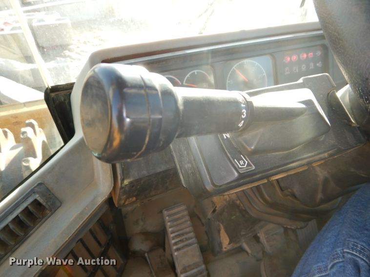 image for item DH2718 2008 Caterpillar 815F Series II soil compactor