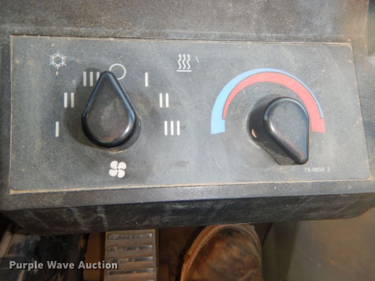 image for item DH2718 2008 Caterpillar 815F Series II soil compactor