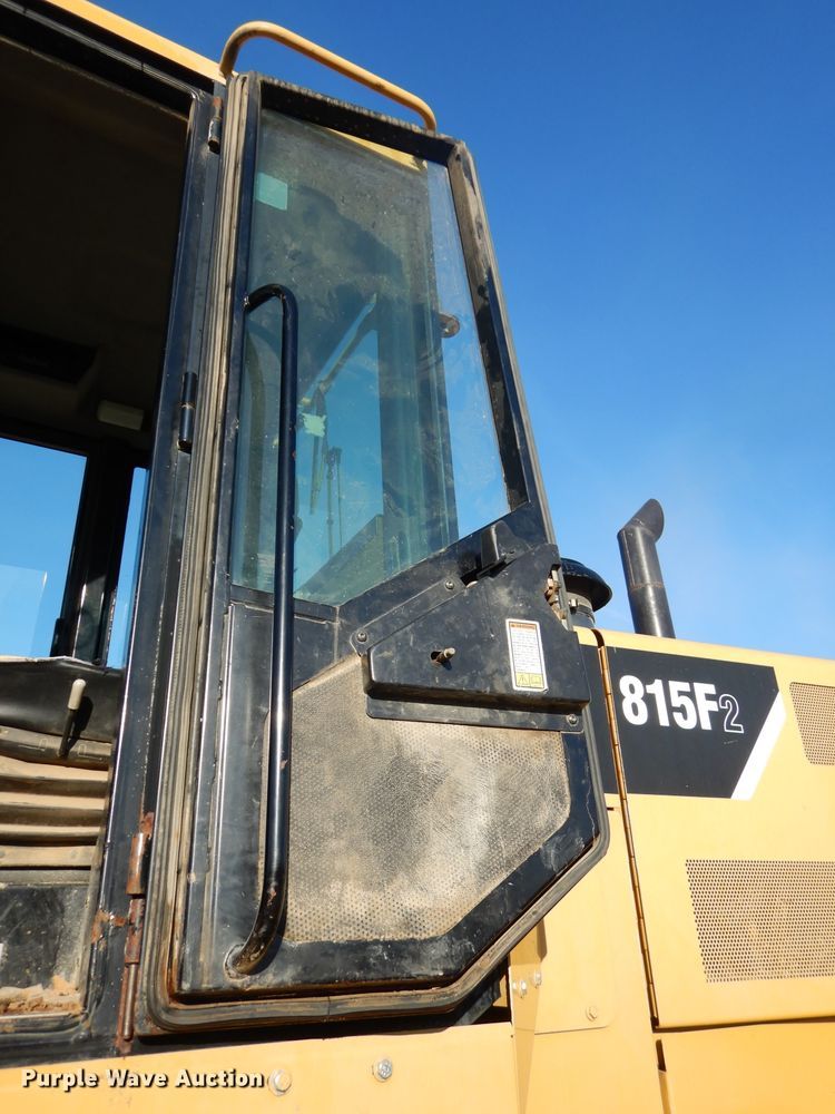 image for item DH2718 2008 Caterpillar 815F Series II soil compactor