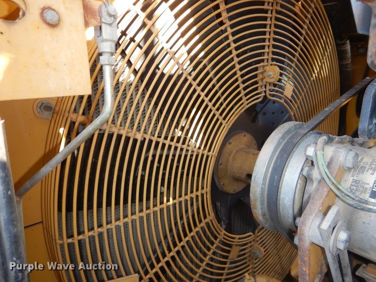 image for item DH2718 2008 Caterpillar 815F Series II soil compactor